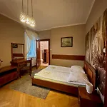 Roza Karkonoszy * 옐레니아구라