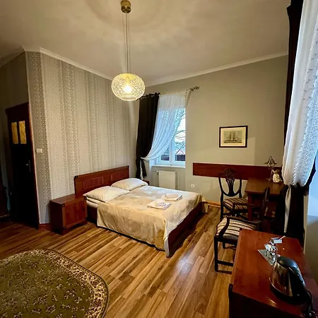 Roza Karkonoszy Jelenia Gora